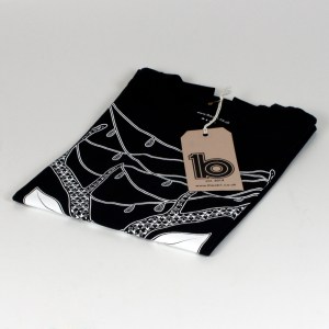 black doe tee 3