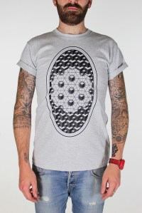 grey snowflake tee