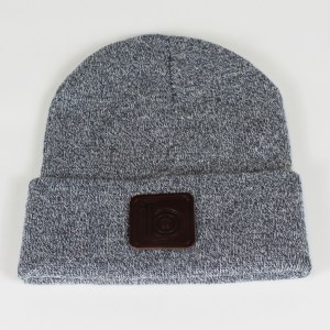grey beanie 2
